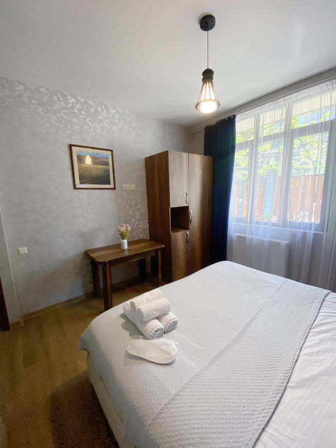 Tbilisi Central Hotel Esterno foto