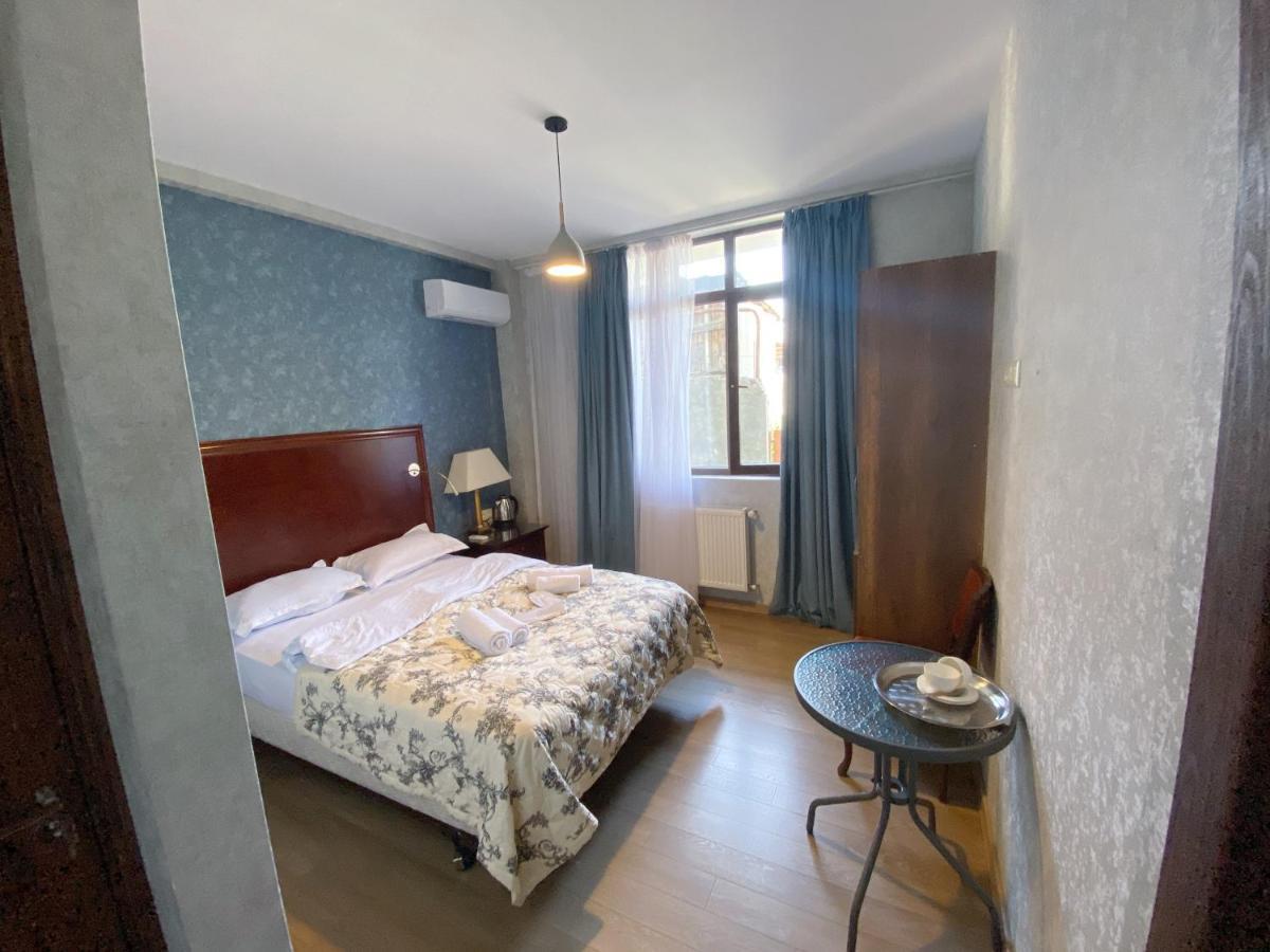 Tbilisi Central Hotel Esterno foto