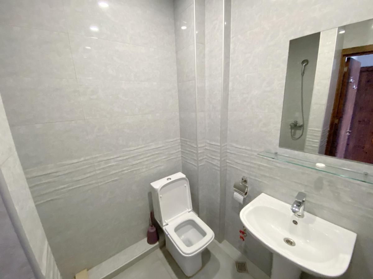 Tbilisi Central Hotel Esterno foto