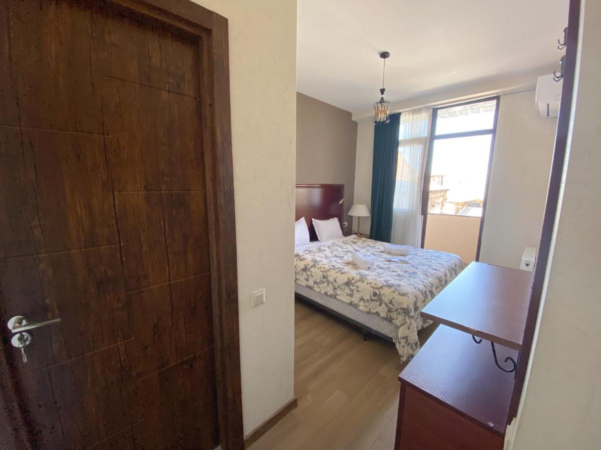 Tbilisi Central Hotel Esterno foto