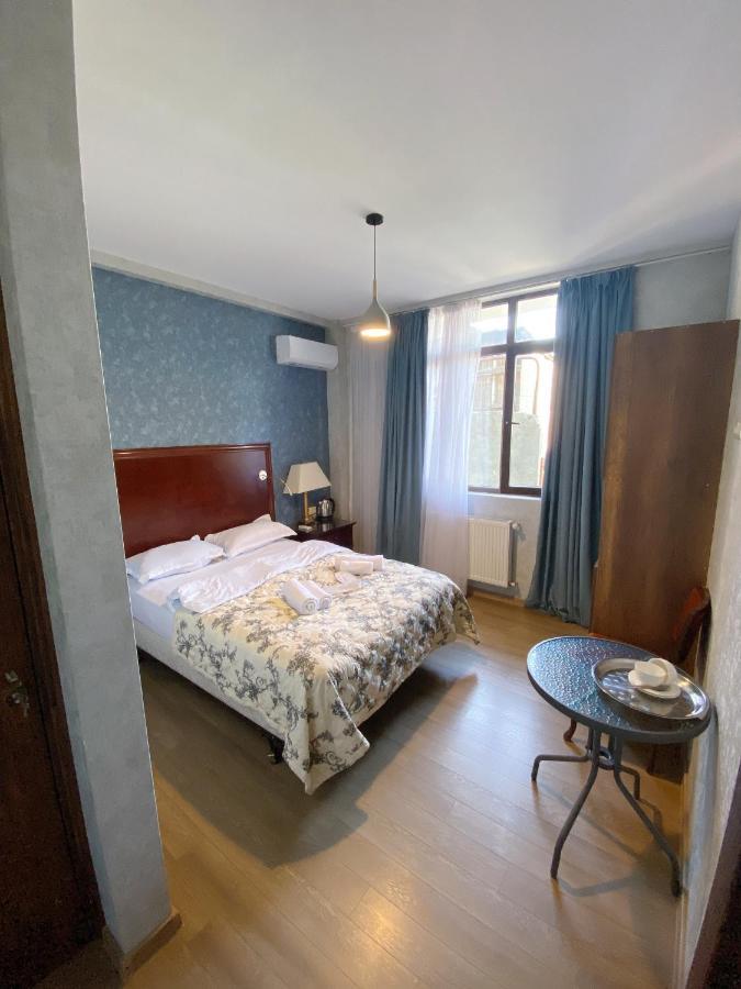 Tbilisi Central Hotel Esterno foto