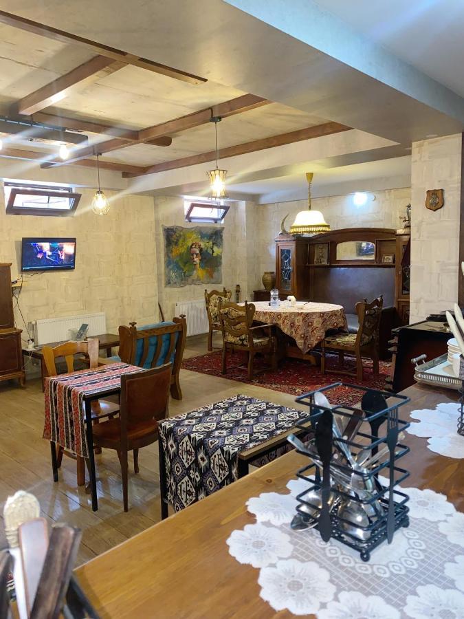 Tbilisi Central Hotel Esterno foto